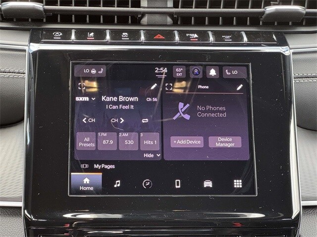 2025 Jeep Grand Cherokee Laredo photo 2