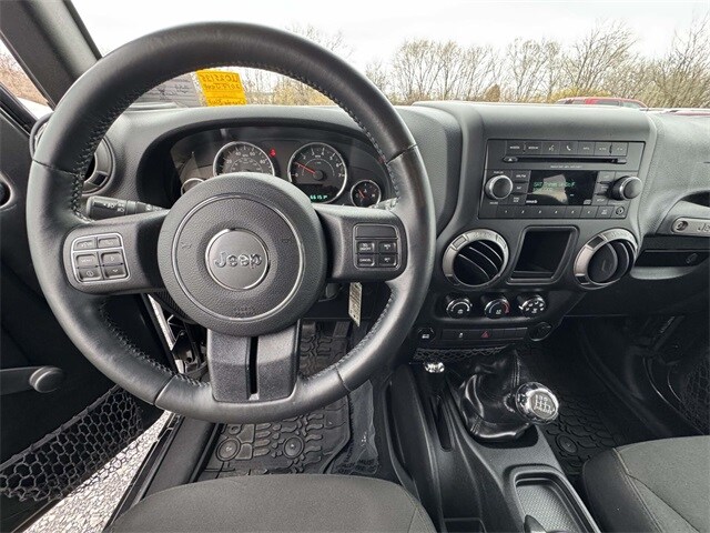 2017 Jeep Wrangler Willys Wheeler photo 2