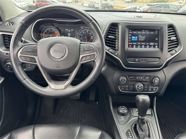 2019 Jeep Cherokee Latitude photo 2