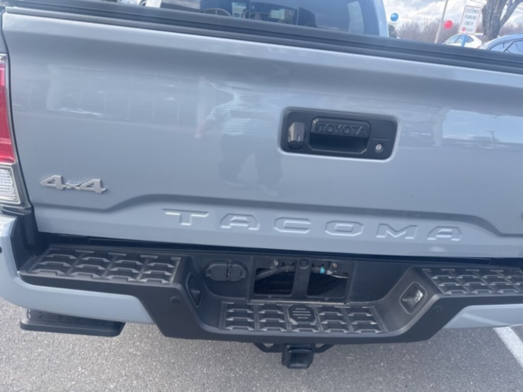 Used 2018 Toyota Tacoma Limited Truck