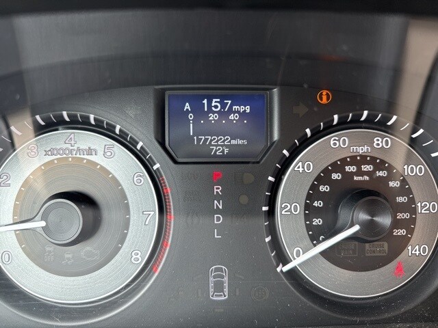 2015 Honda Odyssey Touring photo 2