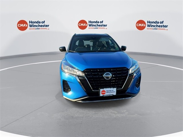 2021 Nissan Kicks SR photo 3