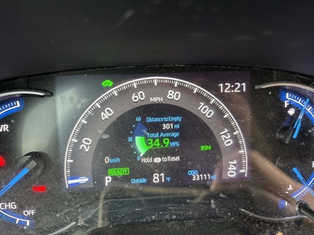 2024 Toyota RAV4 Hybrid XLE photo 3
