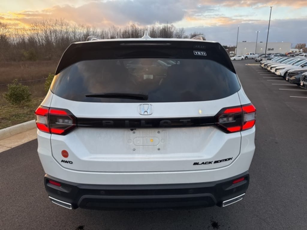 Used 2025 Honda Pilot Black Edition SUV