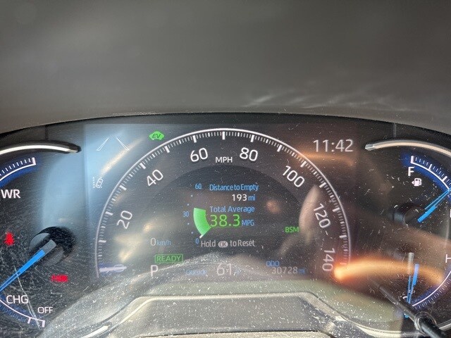 2023 Toyota RAV4 Hybrid SE photo 3