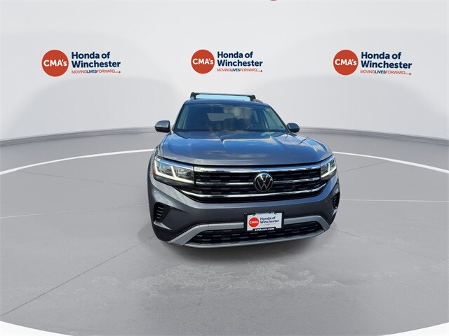 2023 Volkswagen Atlas SEL photo 3