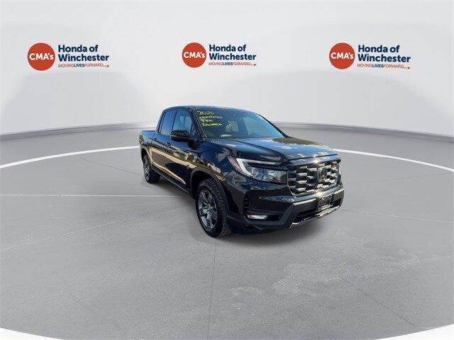 2025 Honda Ridgeline TrailSport photo 2