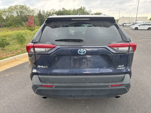2024 Toyota RAV4 Hybrid XLE photo 2