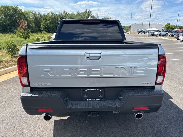 2025 Honda Ridgeline Sport photo 2