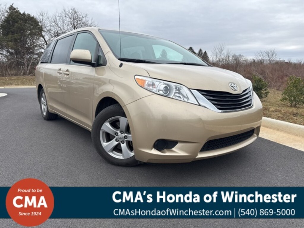 Used 2011 Toyota Sienna Base Minivan/Van