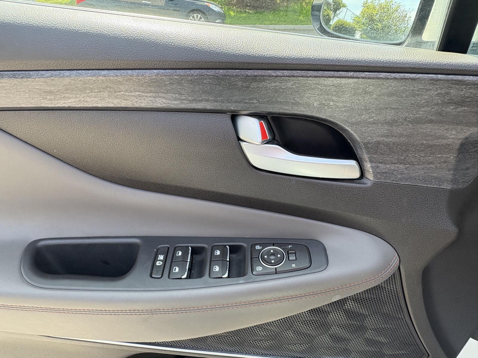 2020 Hyundai Santa Fe SEL photo 4