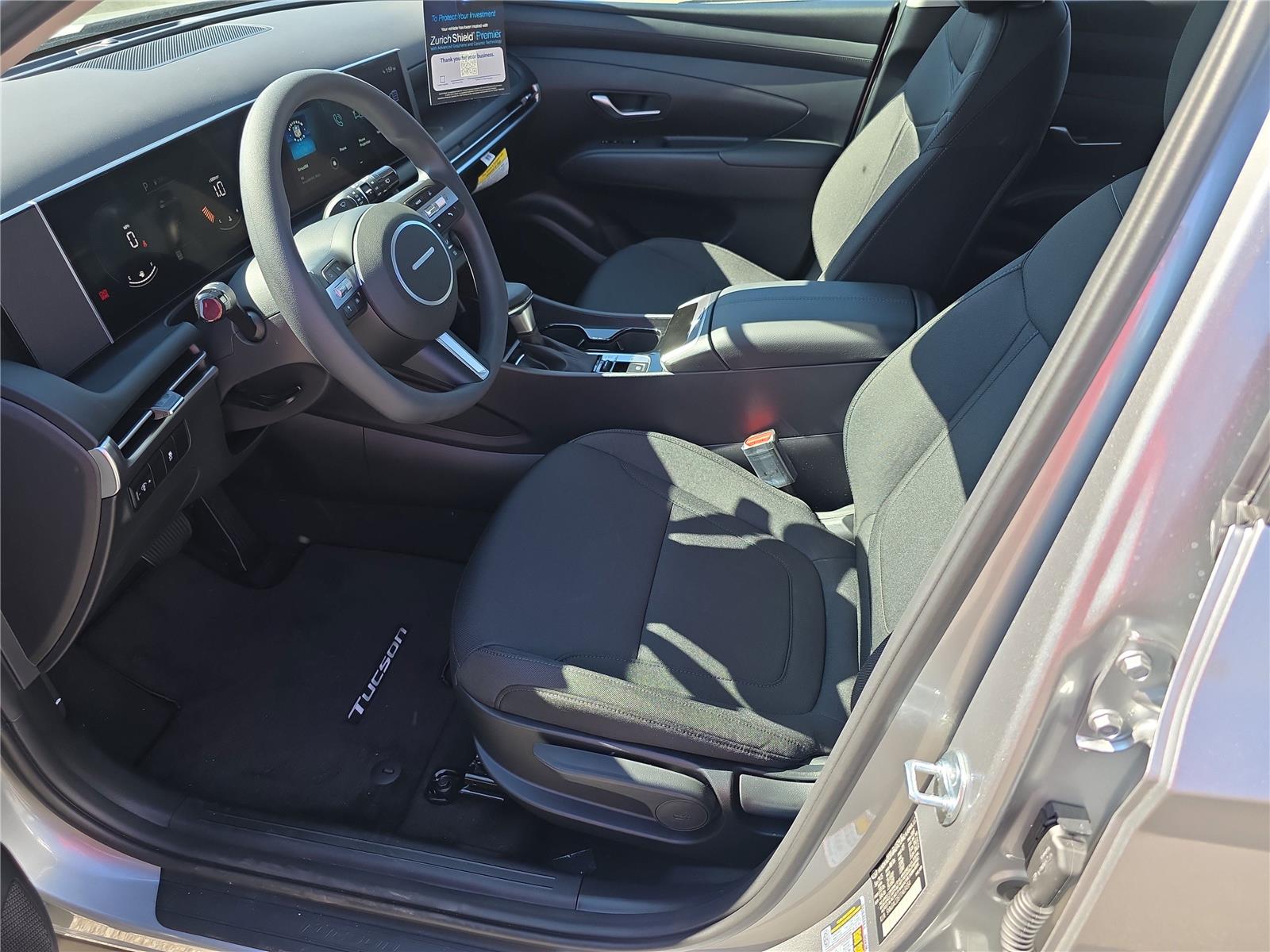 2026 Hyundai Tucson SE photo 2