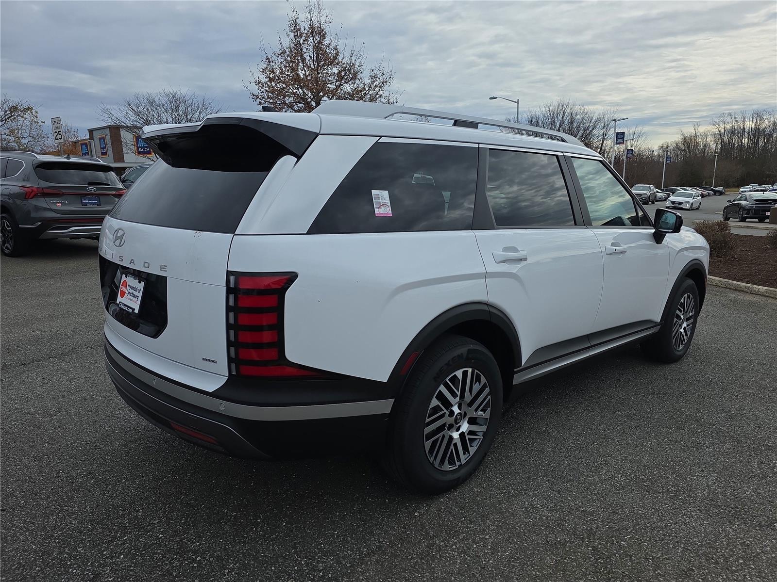 2026 Hyundai Palisade SEL photo 3