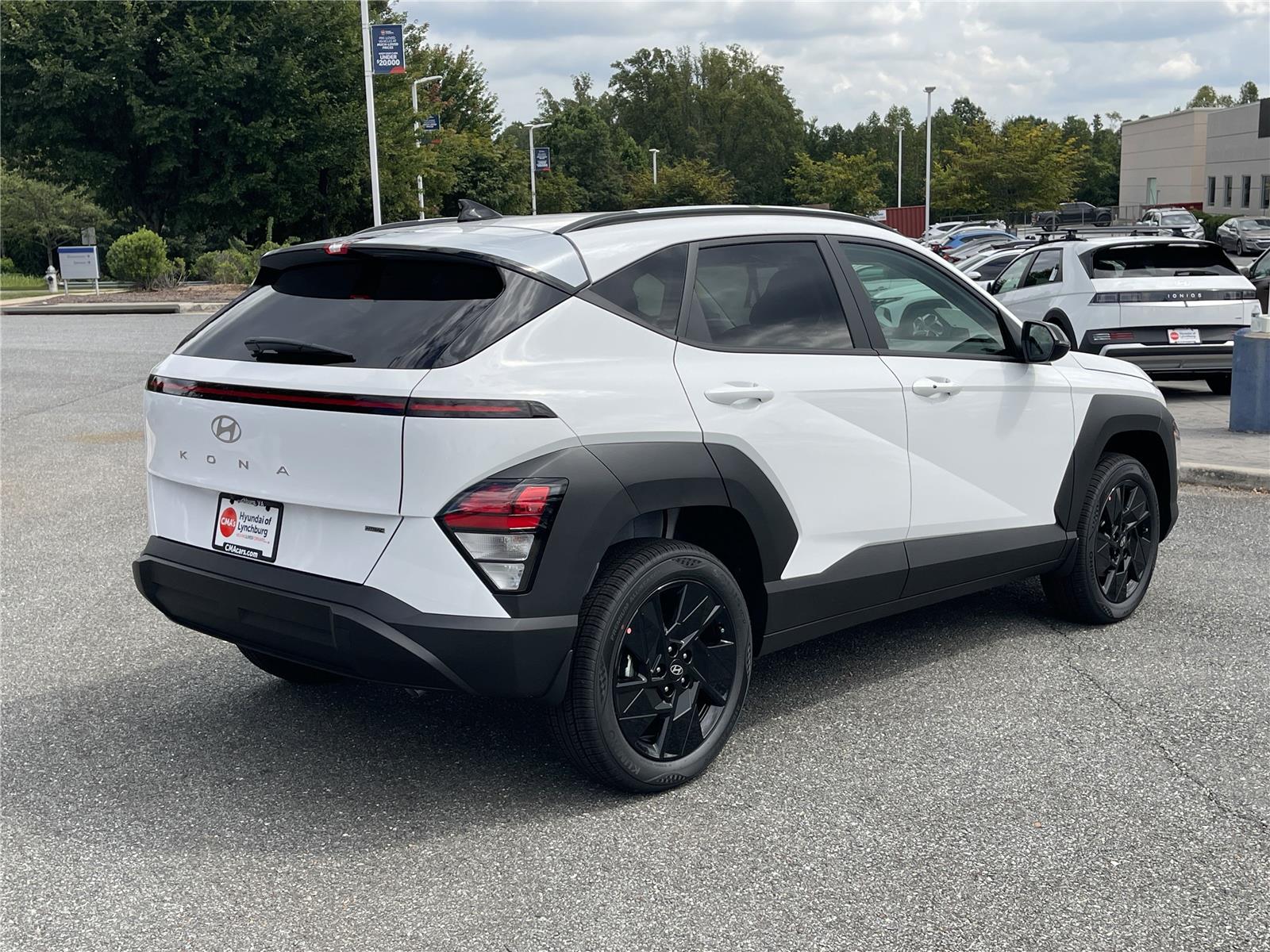 2026 Hyundai Kona SEL photo 3