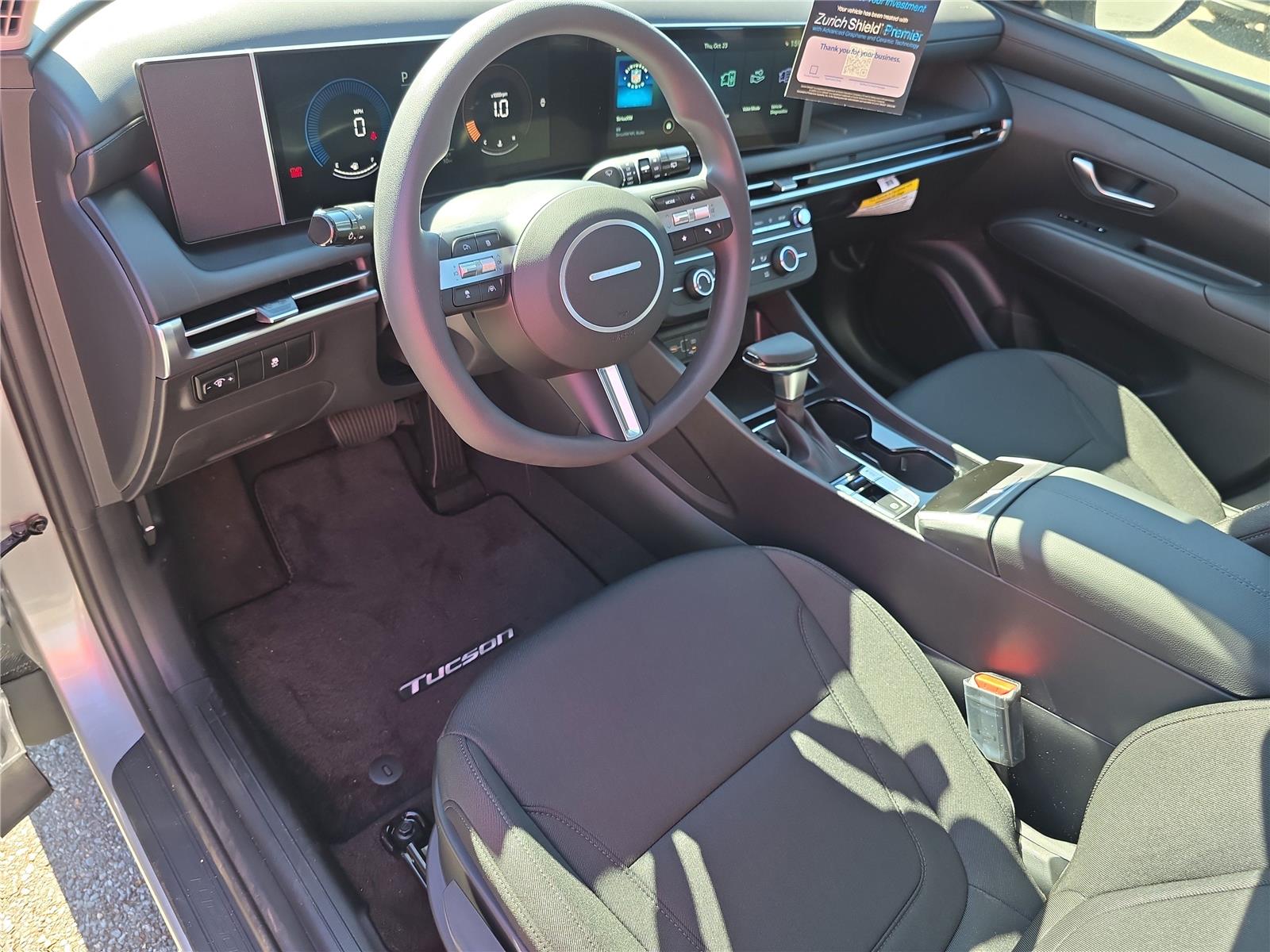 2026 Hyundai Tucson SE photo 3