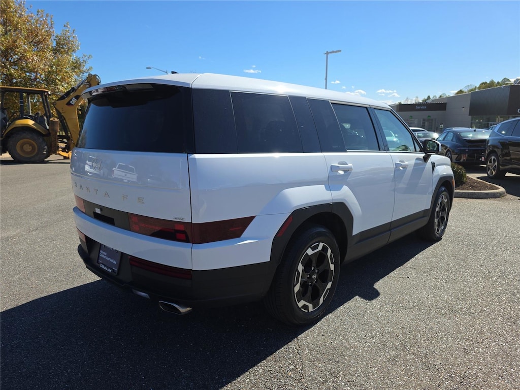 Used 2025 Hyundai Santa Fe SE SUV