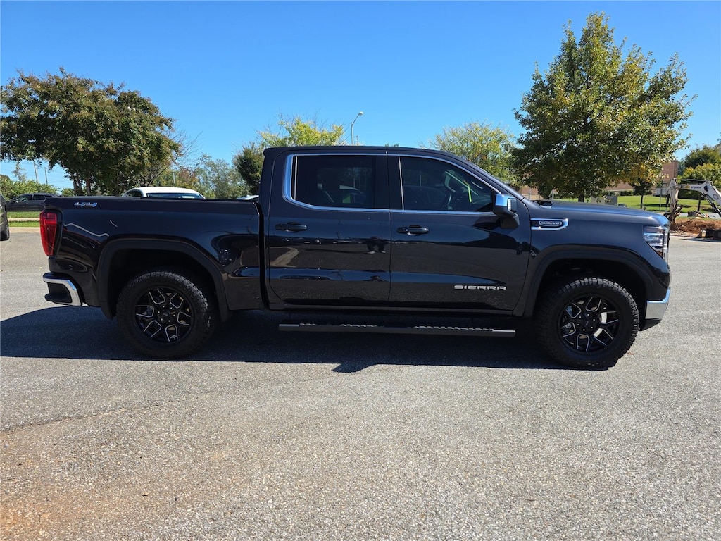 Used 2025 GMC Sierra 1500 SLT Truck