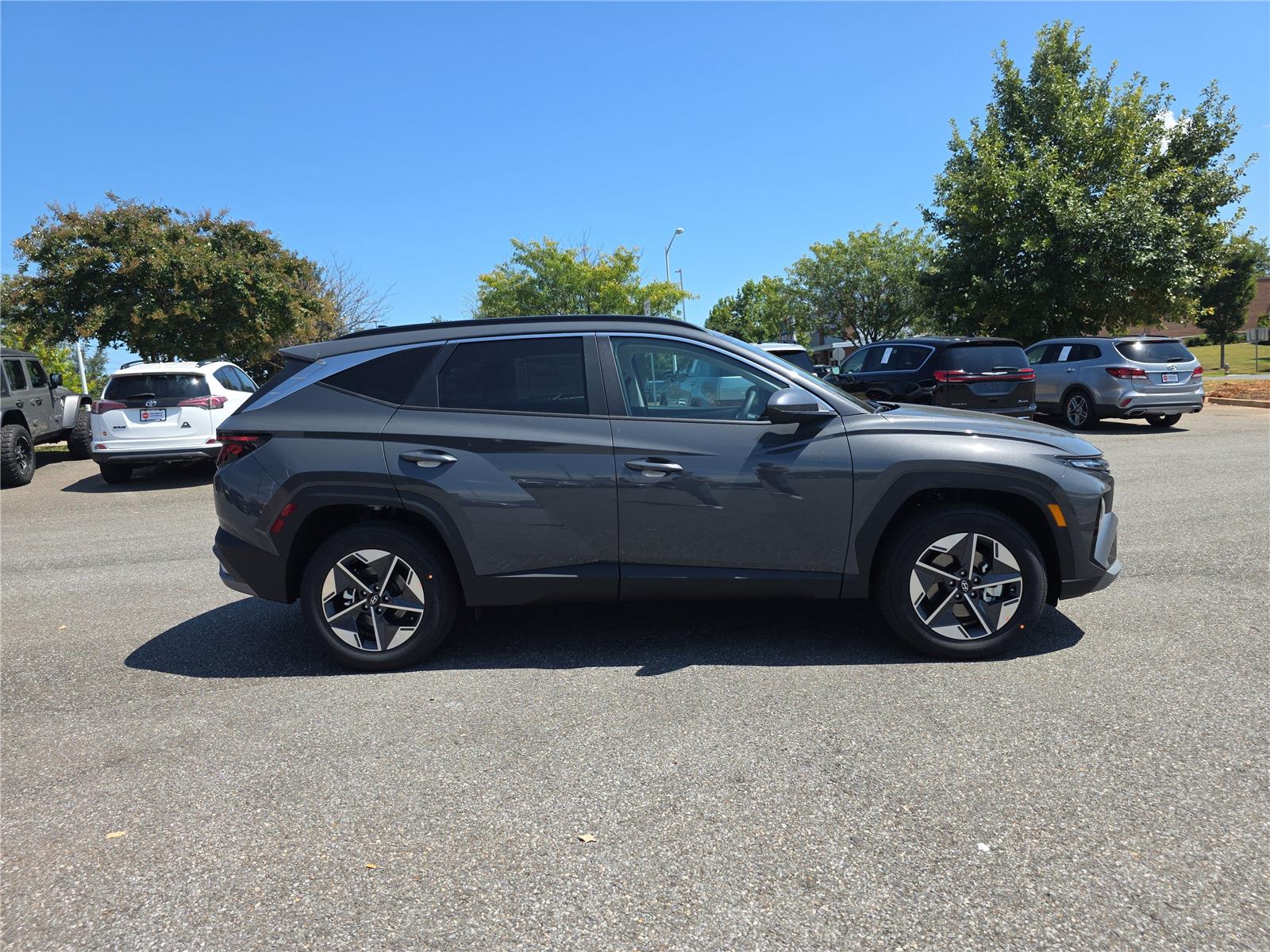 2026 Hyundai Tucson SEL photo 3