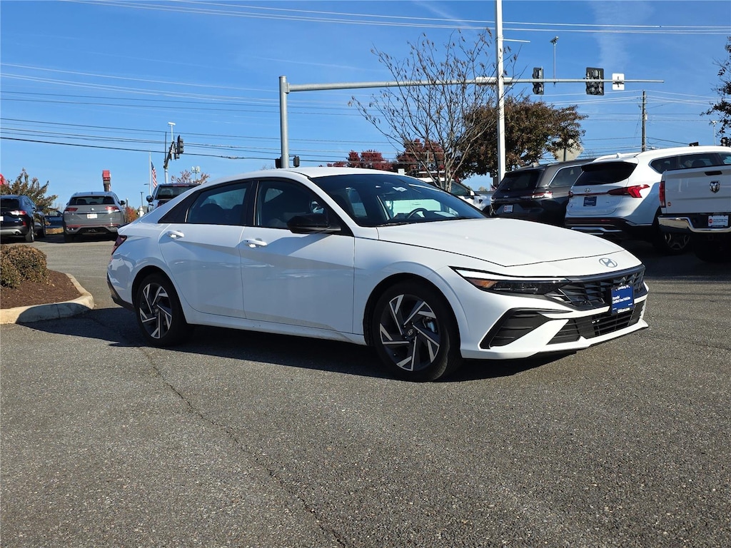 Used 2025 Hyundai Elantra SEL Sport Sedan