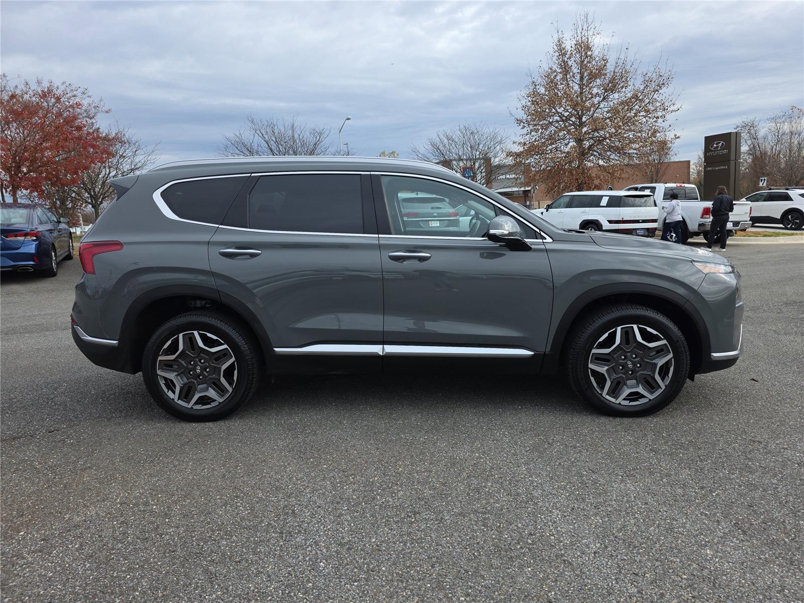 2023 Hyundai Santa Fe Limited photo 2