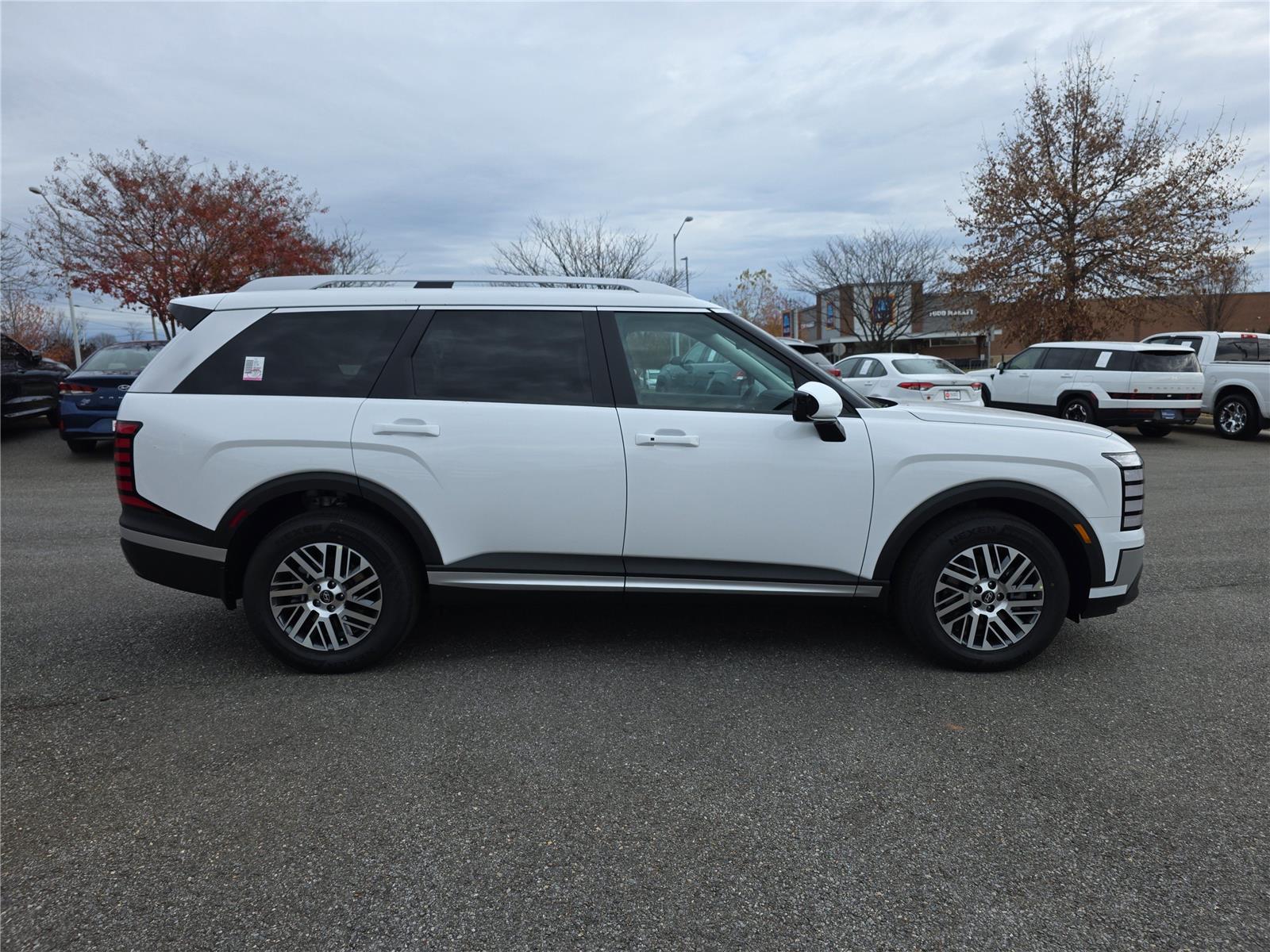 2026 Hyundai Palisade SEL photo 2