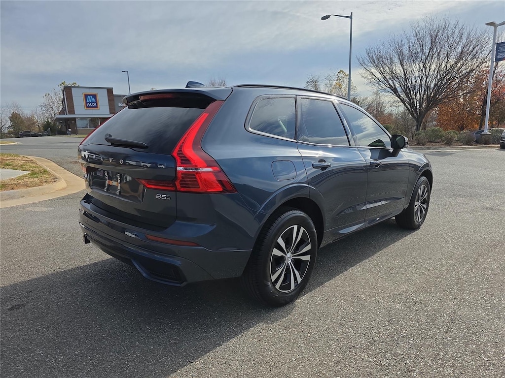 Used 2025 Volvo XC60 Core SUV