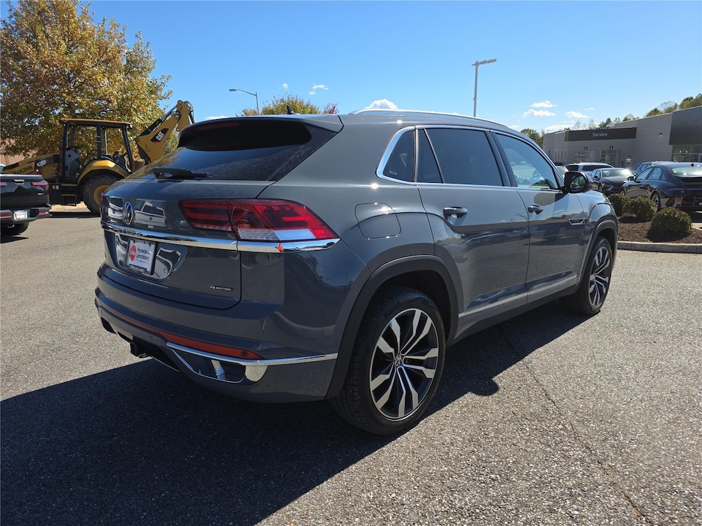 Used 2023 Volkswagen Atlas Cross Sport 3.6L V6 SEL Premium R-Line 4MOTION