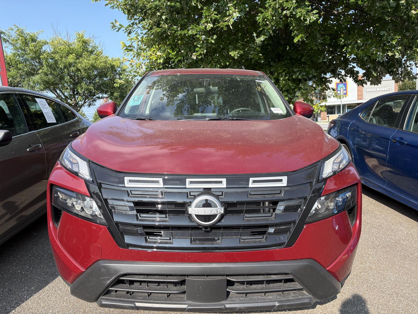 2025 Nissan Rogue SV photo 2