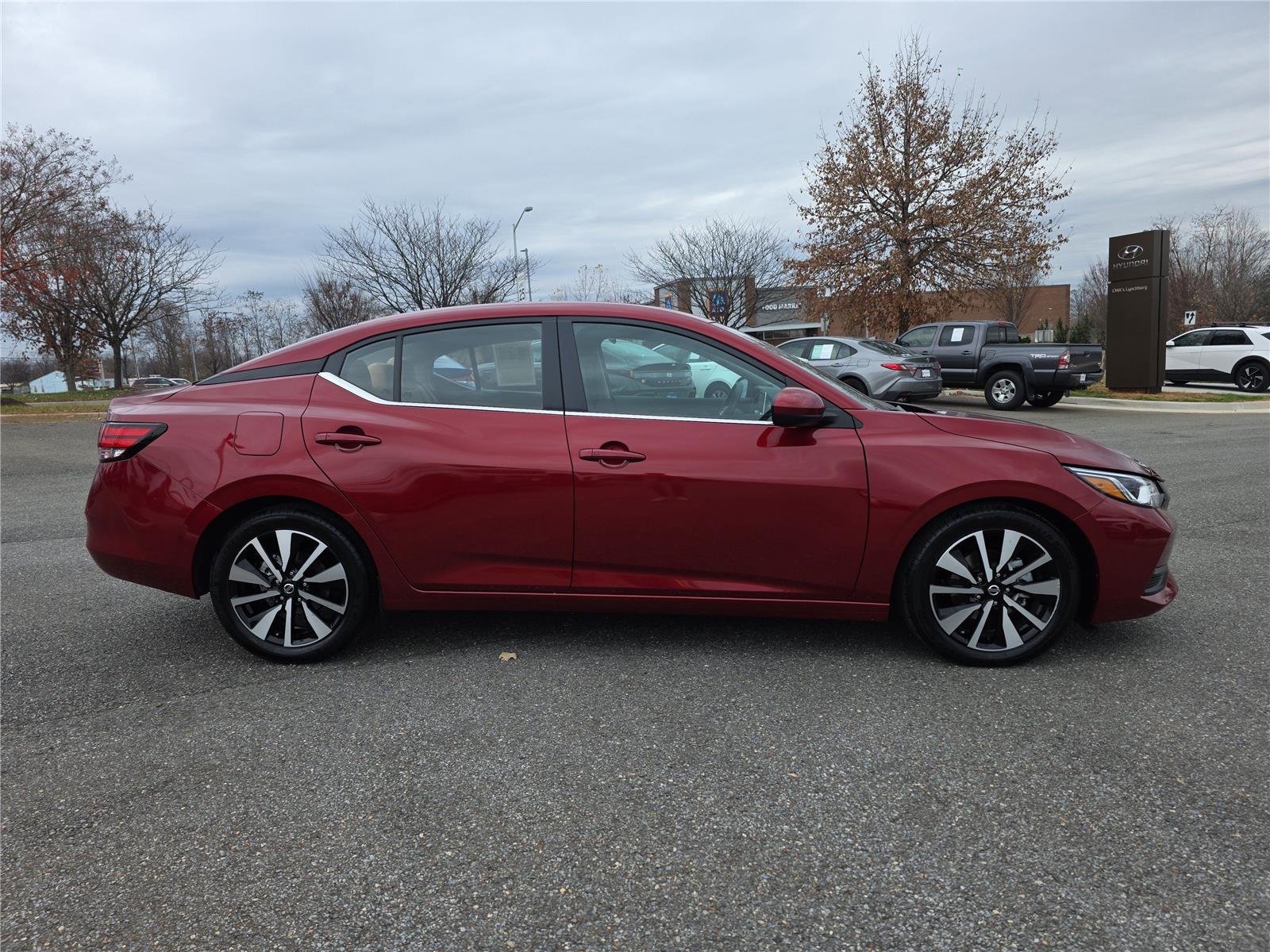 2023 Nissan Sentra SV photo 2