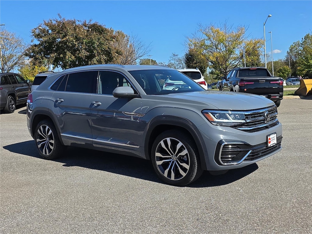Used 2023 Volkswagen Atlas Cross Sport 3.6L V6 SEL Premium R-Line 4MOTION