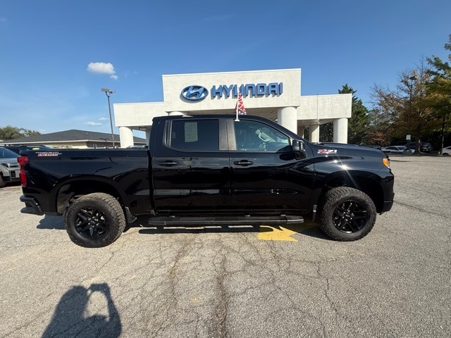 2024 Chevrolet Silverado 1500 LT Trail Boss photo 2