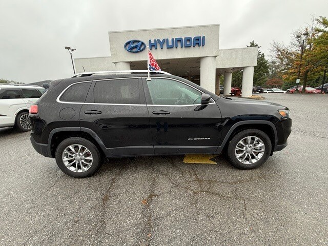 2021 Jeep Cherokee Latitude photo 2