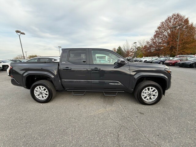 2024 Toyota Tacoma SR5 photo 2
