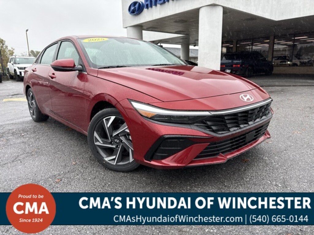 New 2025 Hyundai Elantra Limited Sedan