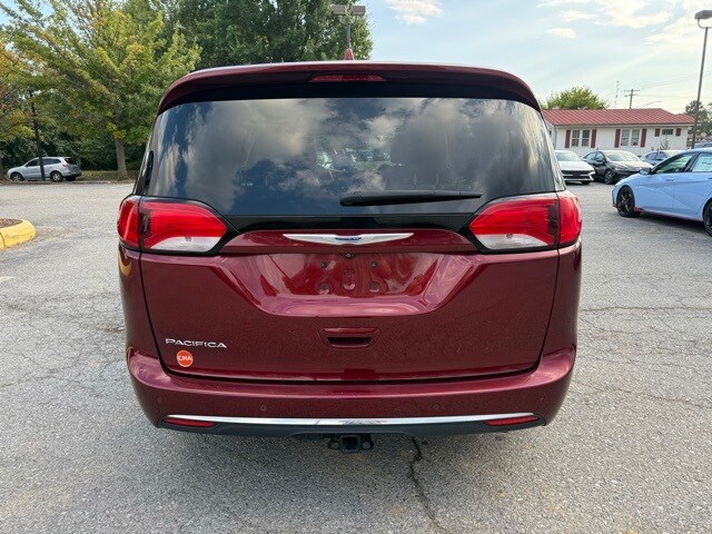 2018 Chrysler Pacifica Touring Plus photo 4