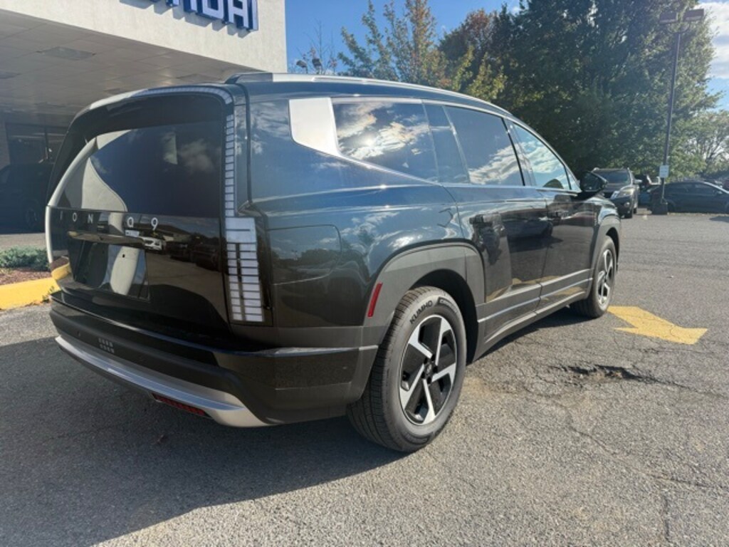 New 2026 Hyundai IONIQ 9 S SUV