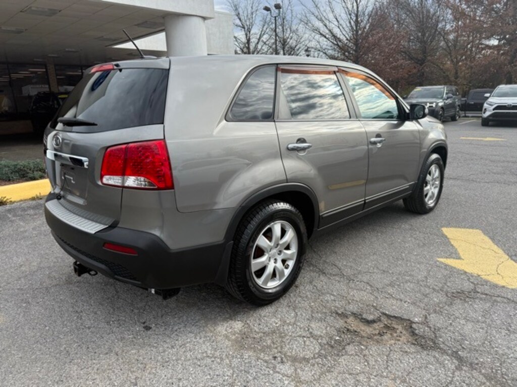 Used 2011 Kia Sorento LX SUV