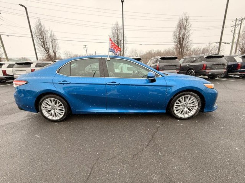Used 2020 Toyota Camry XLE Sedan