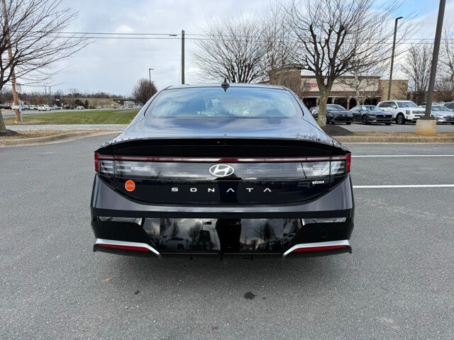 2025 Hyundai Sonata Hybrid SEL photo 4