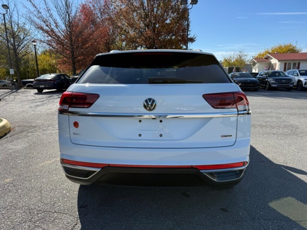 Used 2022 Volkswagen Atlas Cross Sport 2.0T SEL SUV