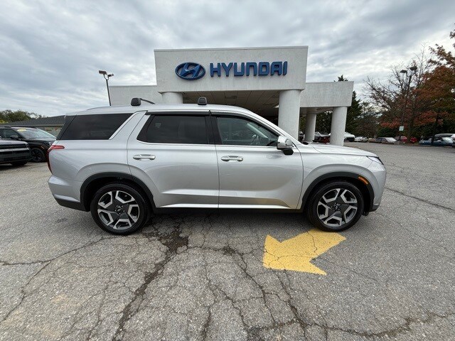 2025 Hyundai Palisade SEL photo 2