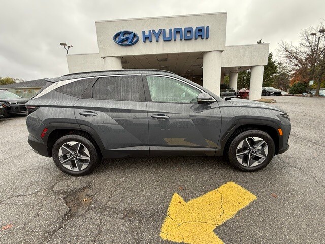 2025 Hyundai Tucson SEL Convenience photo 2