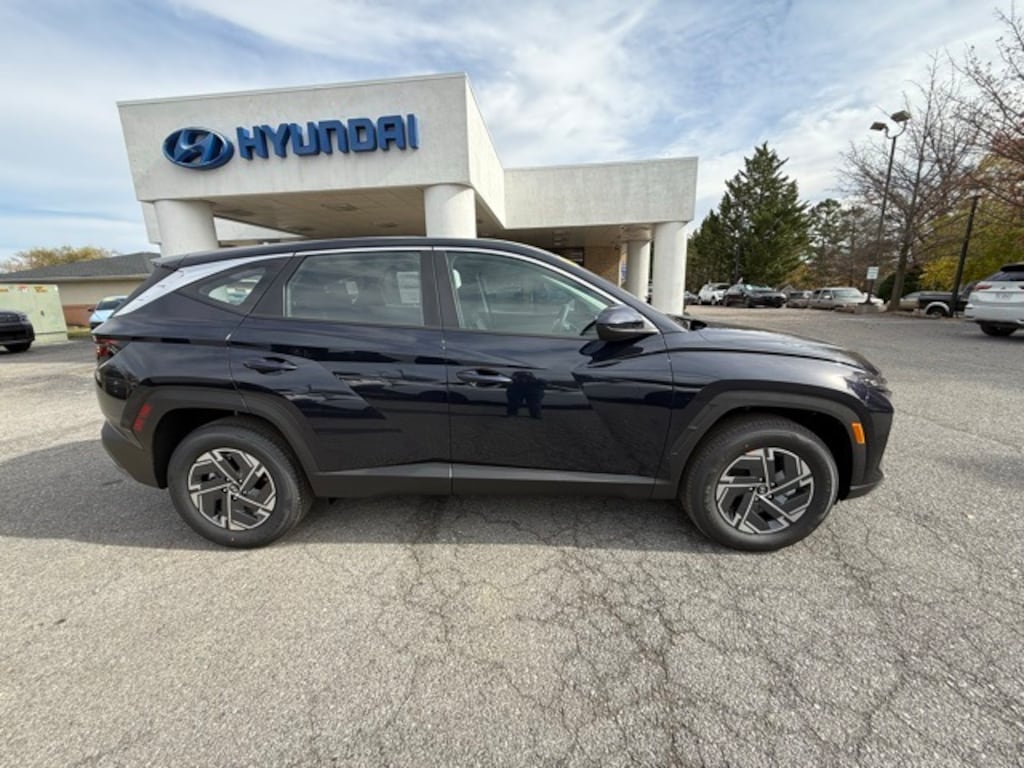 New 2026 Hyundai Tucson Hybrid Blue SUV