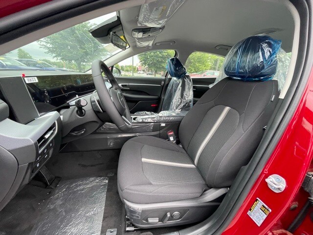 2025 Hyundai Sonata Hybrid SEL photo 4