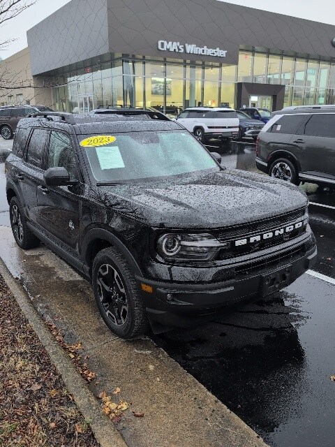 2023 Ford Bronco Sport Outer Banks photo 2