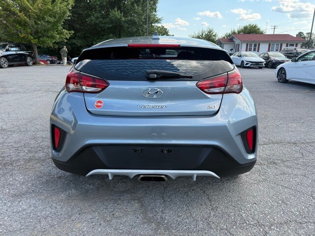 2020 Hyundai Veloster 2.0L Premium photo 4