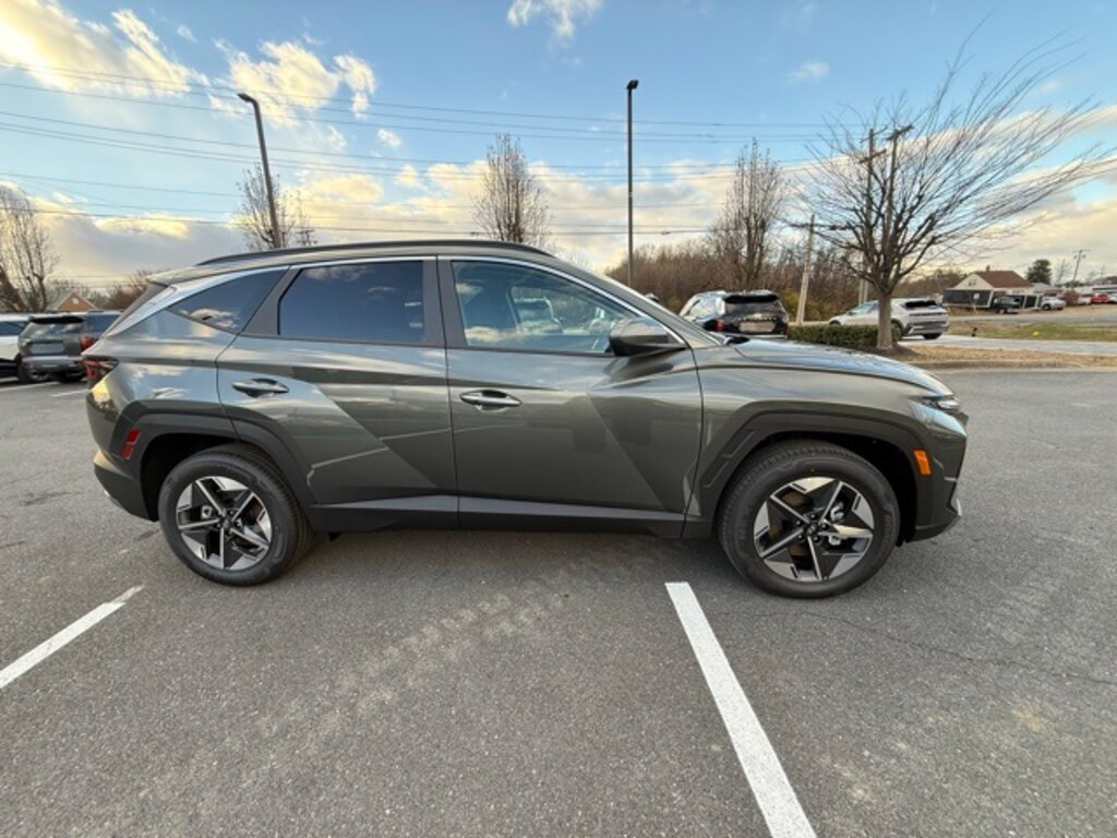 New 2026 Hyundai Tucson Hybrid SEL SUV