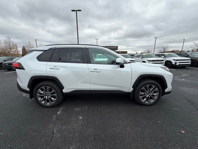 2025 Toyota RAV4 XLE Premium photo 2
