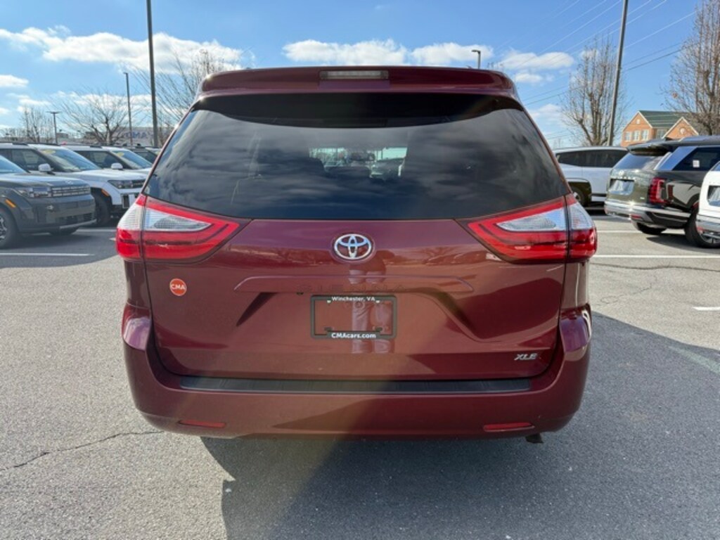 Used 2015 Toyota Sienna XLE Minivan/Van