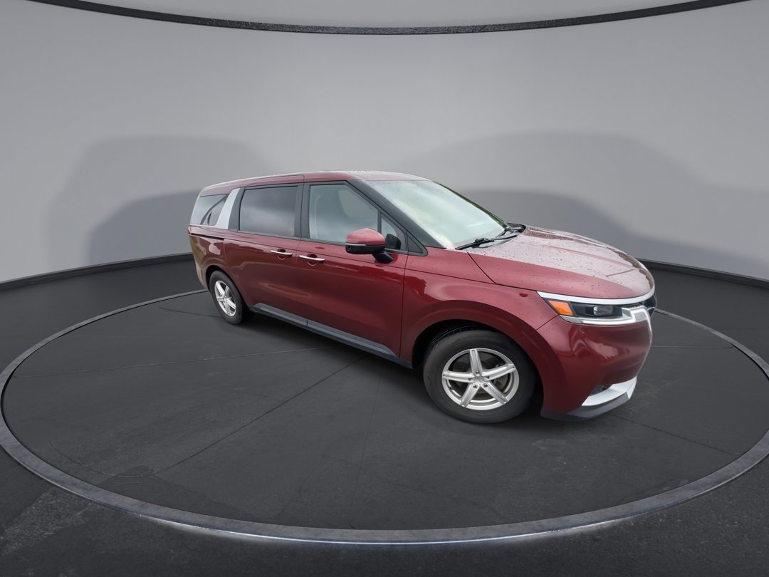 2022 Kia Carnival LXS photo 2
